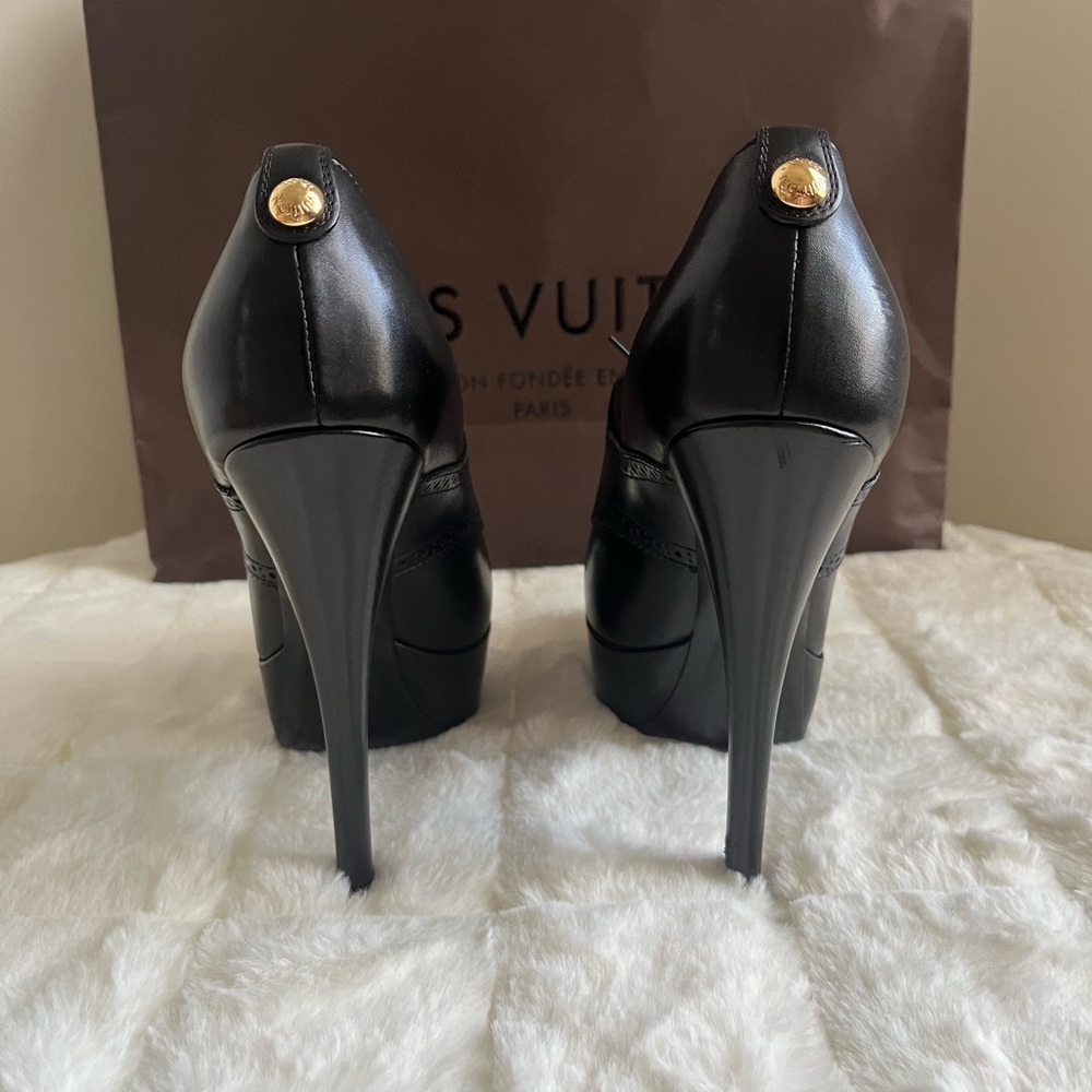 Louis Vuitton women’s open Toe pump - Picture 3 of 9